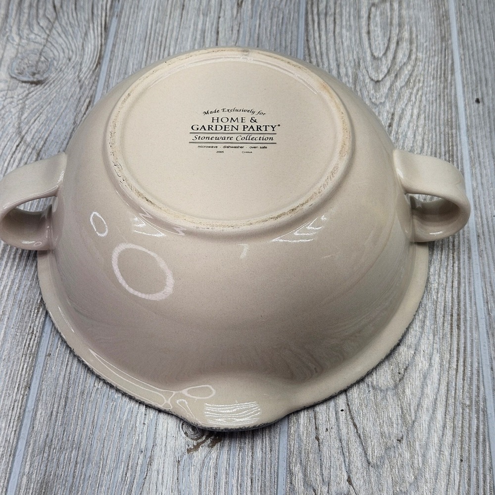 Home & Garden Party Stoneware Batter Bowl Pine Cone Spout Double Handle 2005 - Picture 9 of 10